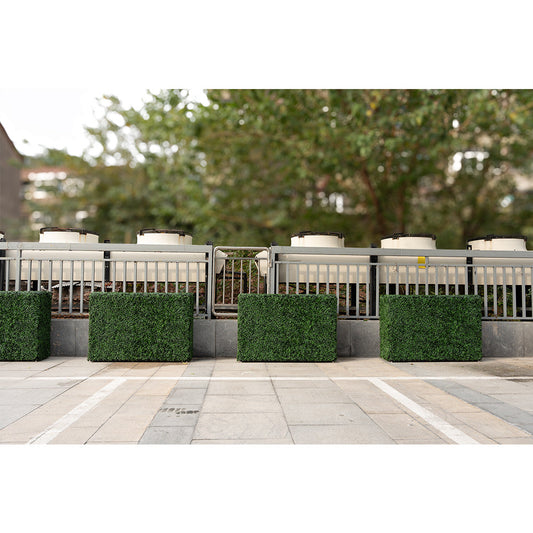 The Benefits of Artificial Hedges for Urban Landscaping