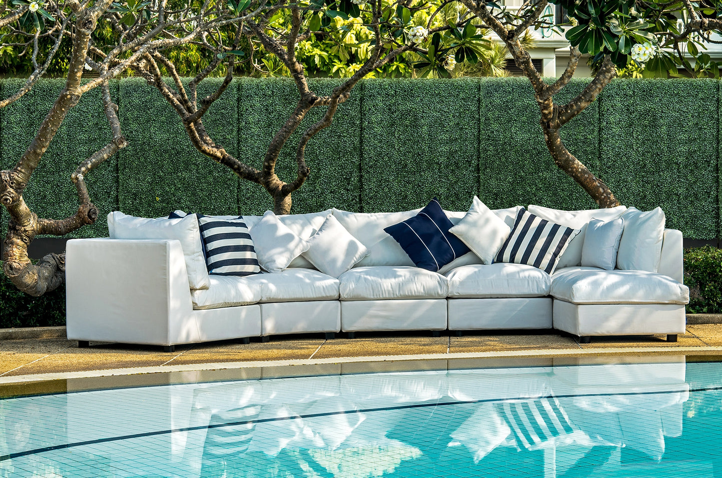 Secure_your_pool_area_with_fake_hedge_walls