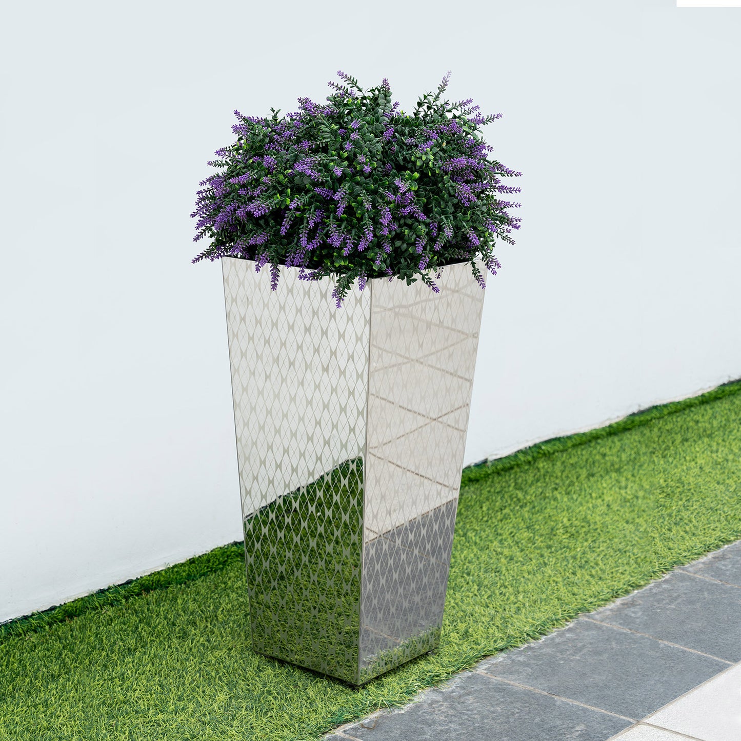 Tall_Tapered_Mirror_Plant_Pots_with_plants_by_Artigwall