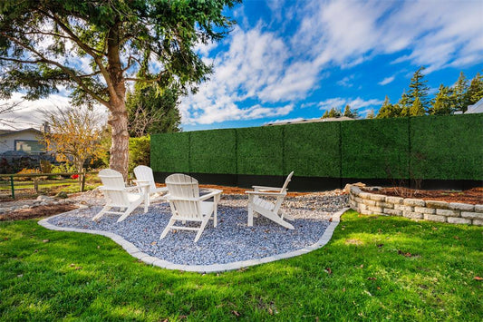 20+ Ways to Use Fake Privacy Hedges in Your Backyard