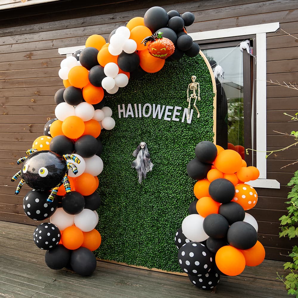 arch backdrop for Halloween party