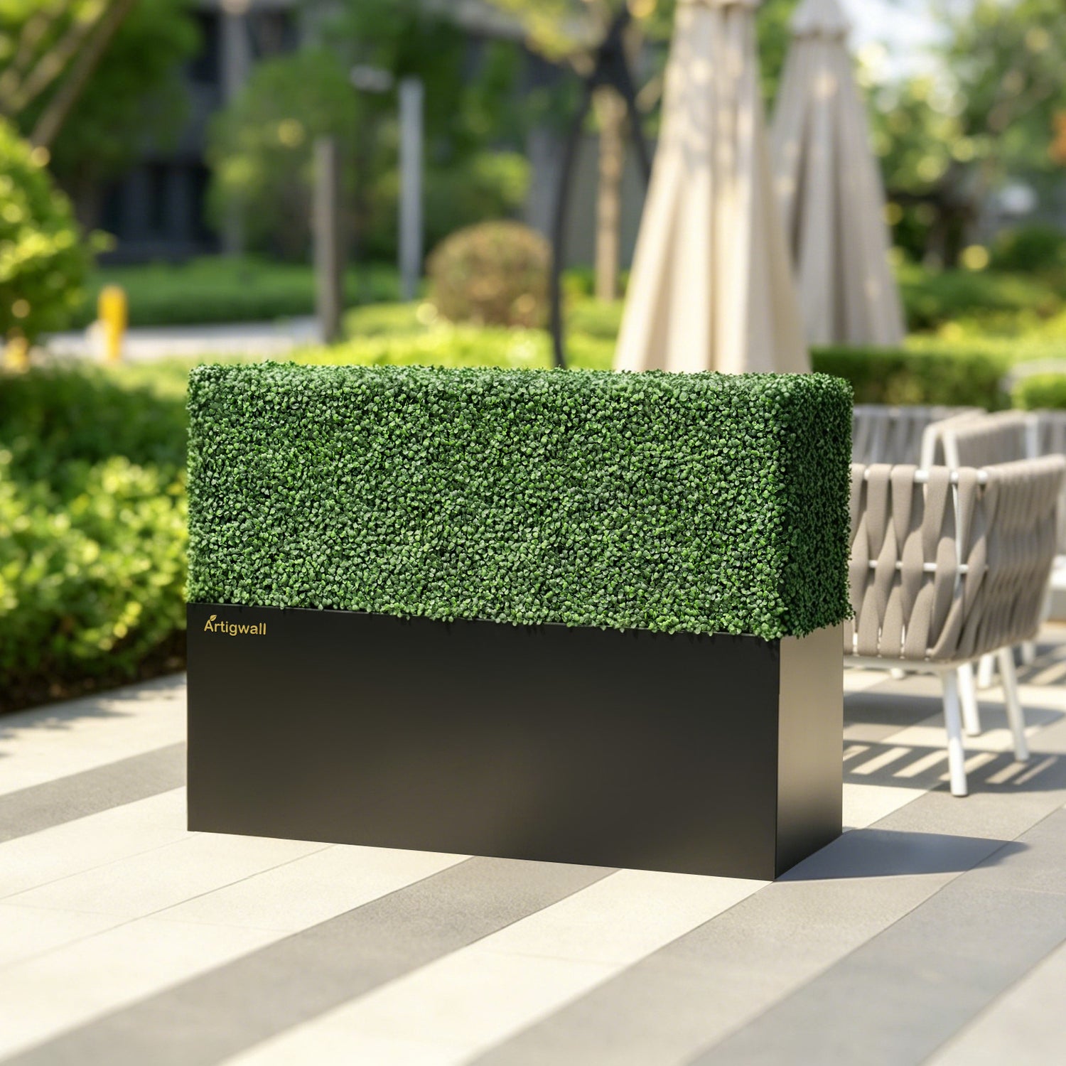 48x33_inch_Artigwall_s_artificial_boxwood_hedge_with_black base