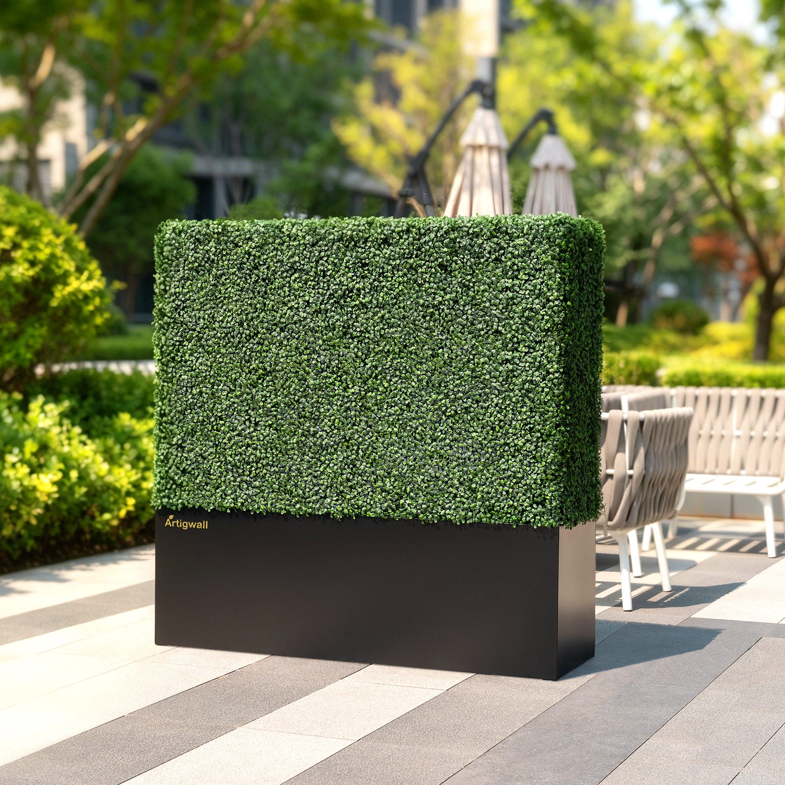 48x48_inch_Artigwall_s_artificial_boxwood_hedge_with_black base