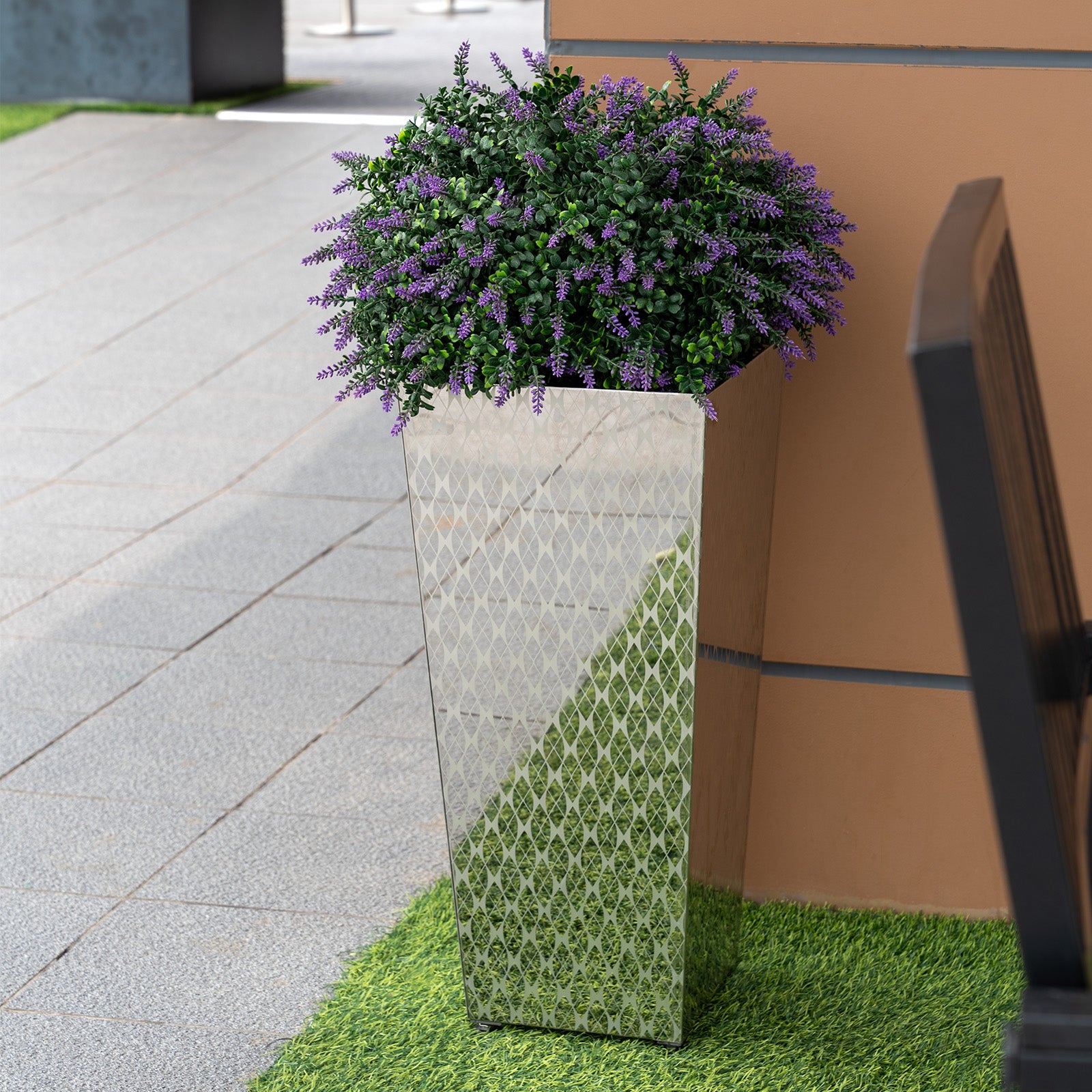Tall_tapered_mirror_plant_pots_by_artigwall_outside_of_house