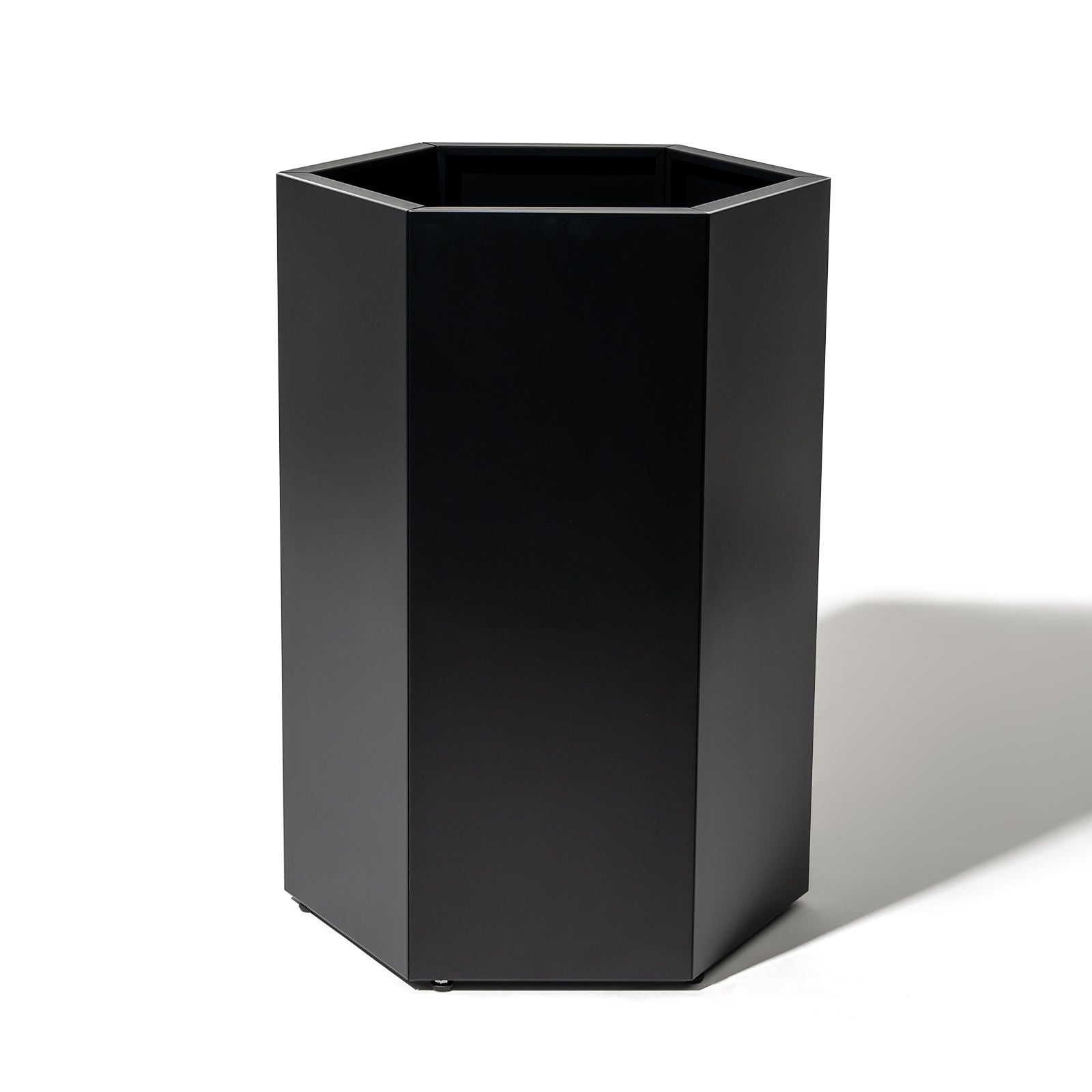 blackmetalhexagonplanter